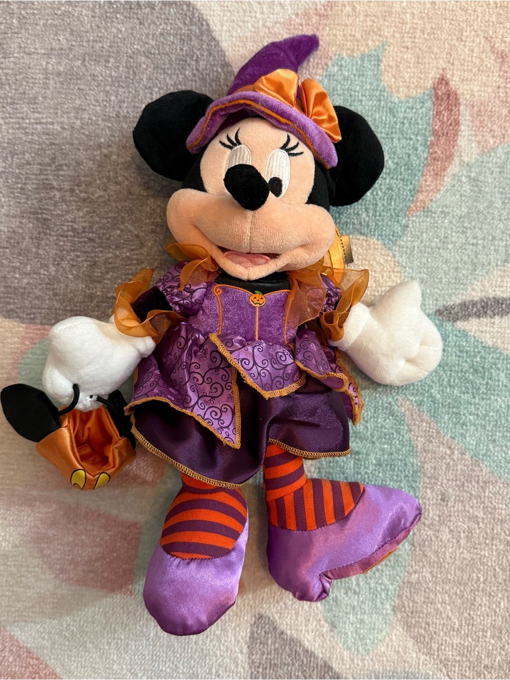 Vintage Walt Disney World 2008 Happy Halloween Minnie Mouse Plush